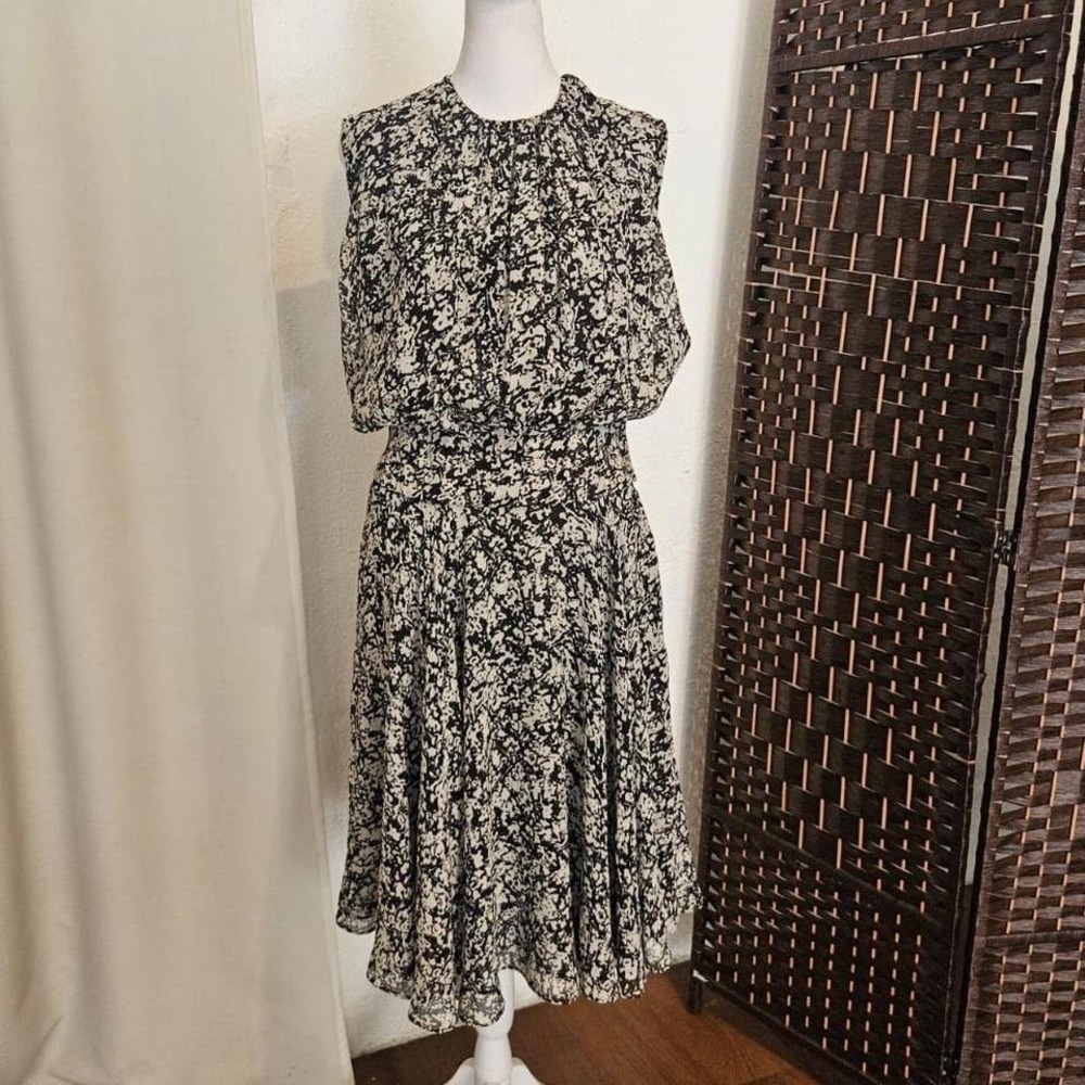 Women's Derek Lam Black and white 100% Silk Floral Midi Dress Size 6